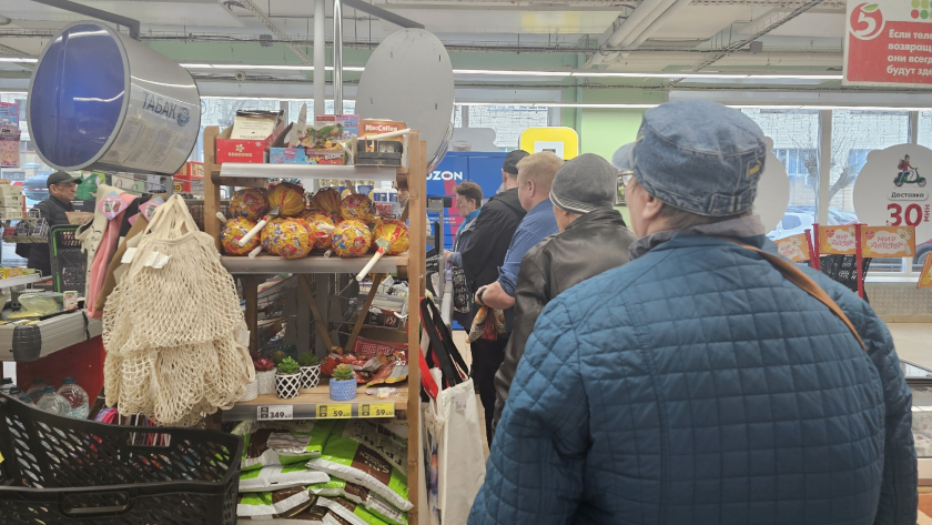 Житель Кирово-Чепецка "встал на скользкую дорожку", дерзко ограбив магазин