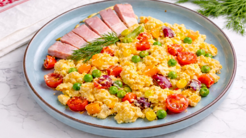 Пять блюд на весь день: сытный завтрак, три блюда на обед, тарт к чаю и лёгкий ужин