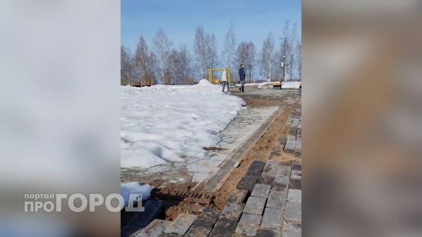 "Уложенной в декабре плитки не хватило даже на полгода": чепчане о состоянии дорожек в парке "Двуречье"