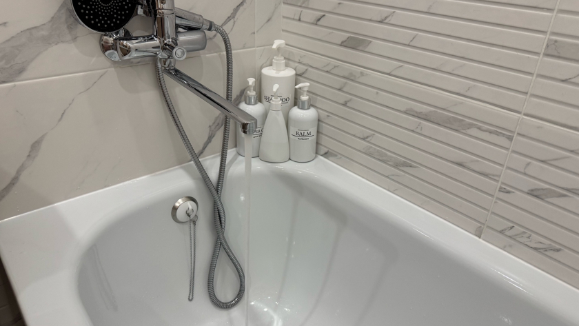 Больше не тру ванну часами - отмываю её до блеска за 5 минут. Желтизна и все пятна уходят прямо на глазах