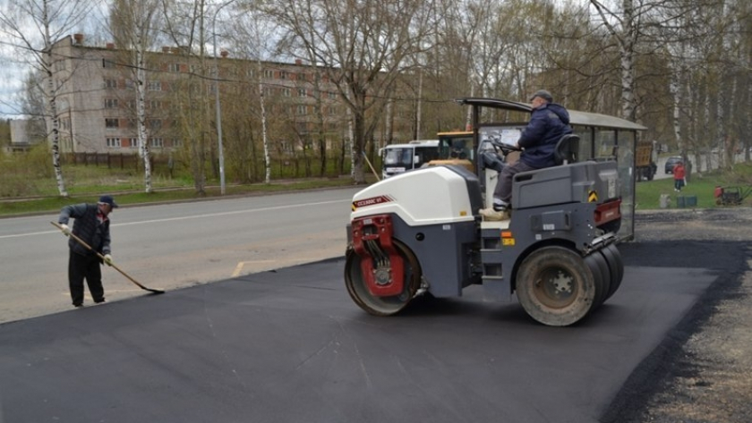 Администрация Кирово-Чепецка ищет подрядчиков на ремонт трех дворов