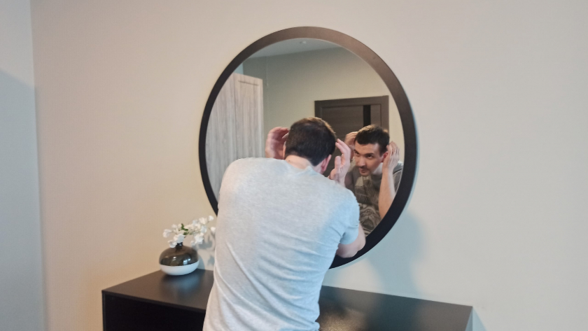 Хотите зеркало как горный ручей? Я только в 40 лет узнала простую технику, которая "отменяет" разводы