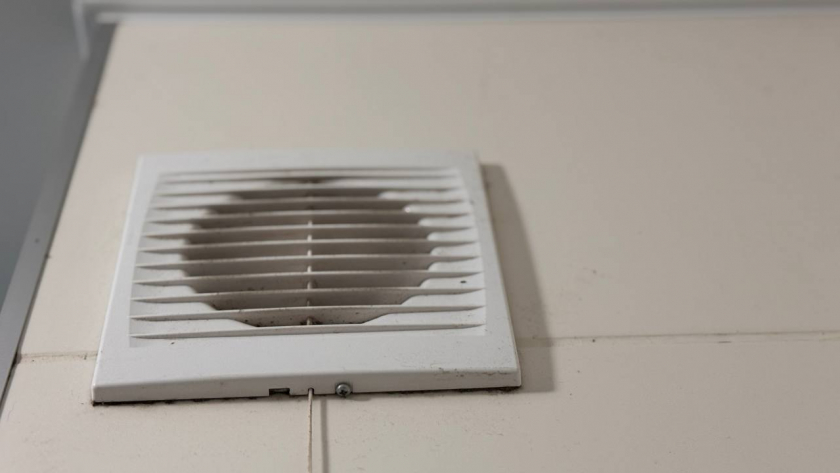 Уксус и сода - это уже прошлый век: вот чем реально отмыть вентиляционную решётку
