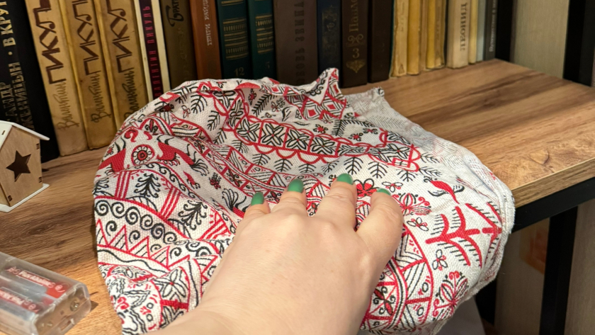 Старинный способ из музеев: 6 шагов за 10 минут — и пыль уходит навсегда, а не перелетает в другой угол