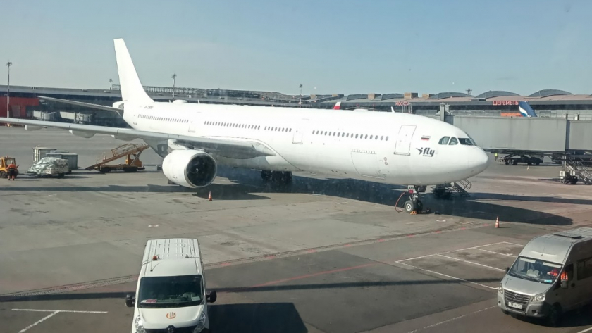 Почему в самолет никогда нельзя надевать джинсы и кроссовки - стюардесса раскрыла секрет