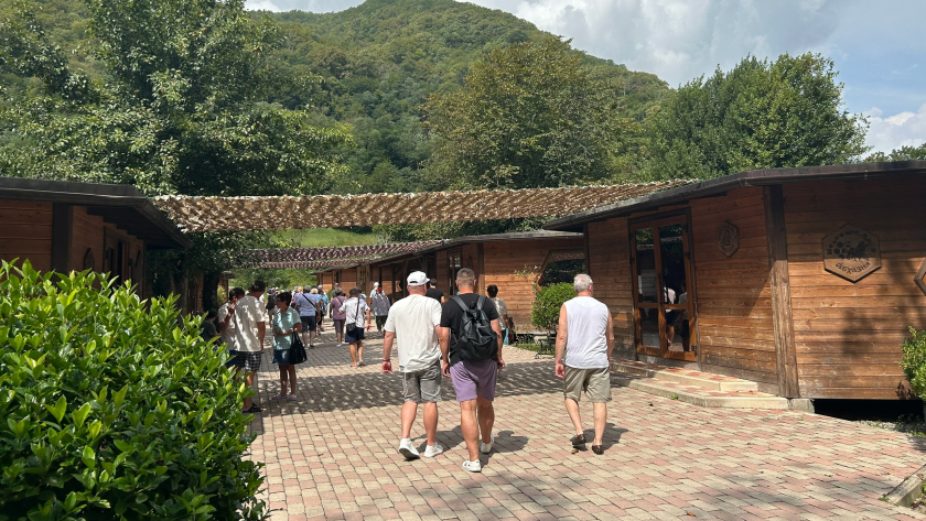 Попрошайки и разгромленные дома: что на самом деле ждёт туристов на популярном курорте без приклас - честные отзывы