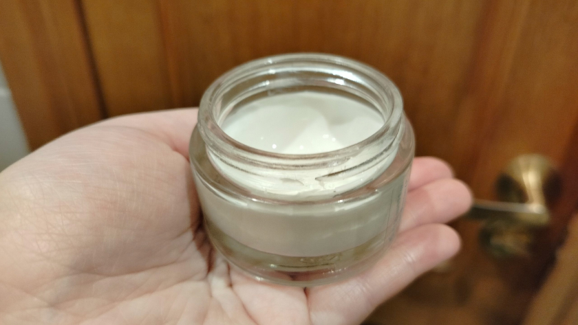 Крем уходит в прошлое? Морщины тают словно снег в апреле: это масло выравнивает тон кожи и делает её мягче