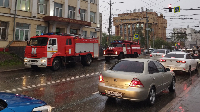 В Кирове загорелся рейсовый автобус, следовавший до аэропорта Победилово