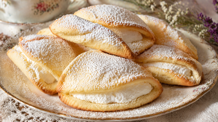 Дворянское печенье с кремом: старинный рецепт нежного десерта, который готовится всего за 30 минут