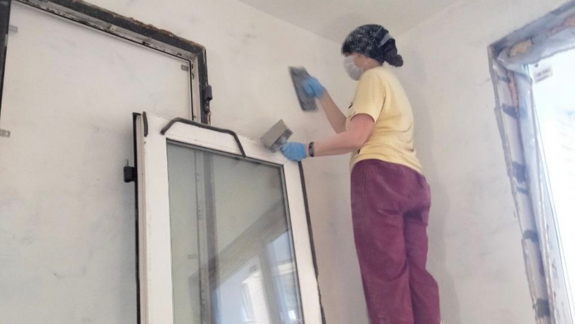 Перестала бояться плесени в ванной: материал с антибактериальными компонентами, влаги не боится и не трескается на балконе от –30 до +70