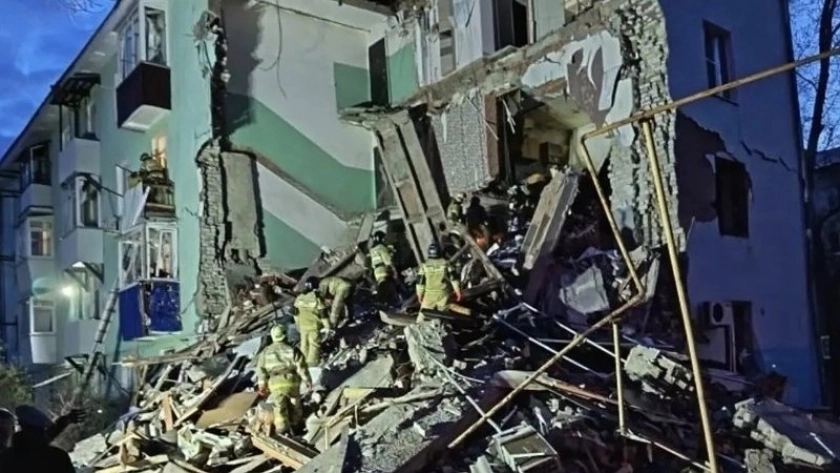 В Самарской области БПЛА атаковал жилой дом: из под завалов достают людей