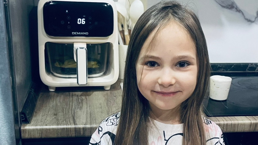 Дивное и звучное имя для девочки в 2026: как выбрать красивое, современное и счастливое — советы психологов и тренды ЗАГС