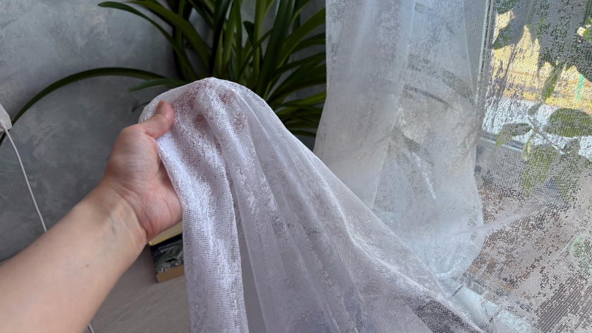 Какие шторы выбрать, чтобы не включать кондиционер всё лето: 4 типа для прохлады и экономии