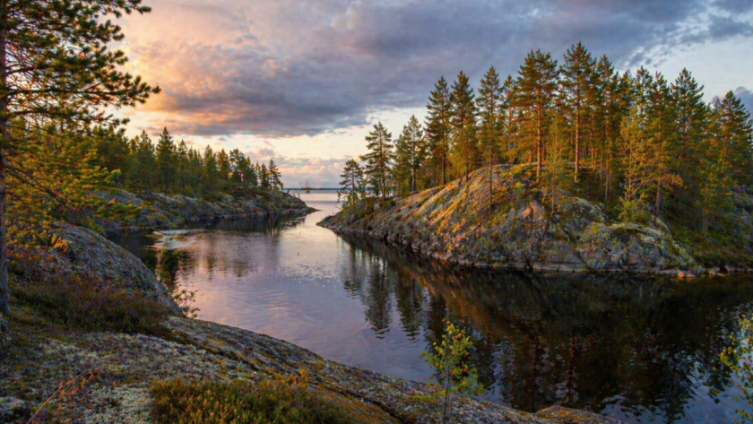 Куда поехать по России тем, кто устал от банальных морских маршрутов и хочет не пляж, а сильную смену обстановки и природы