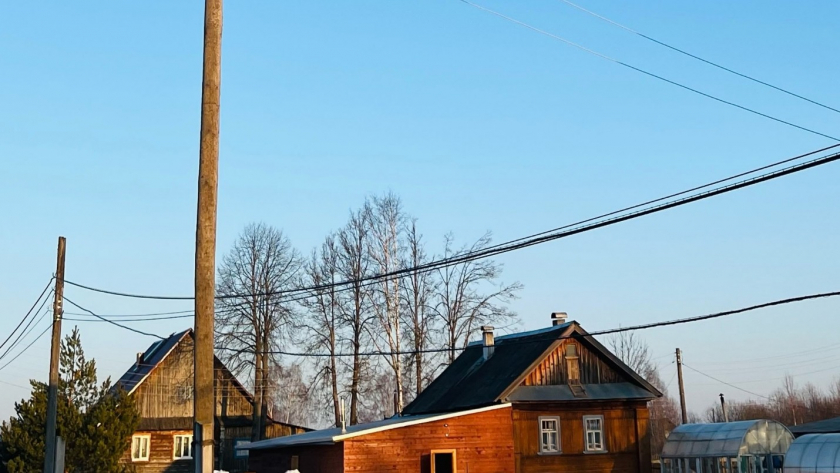 Сайдинг в пролете - ушлые хозяева обшивают дом этим бюджетным материалом: не горит и не шумит