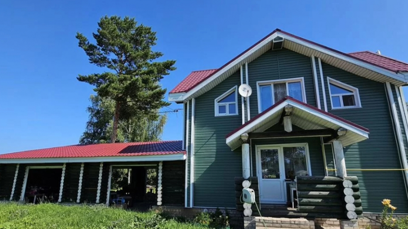 Коттедж с баней и выходом к реке продается под Кирово-Чепецком за 15 млн рублей