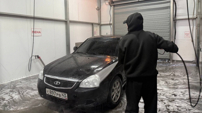 Секрет идеального блеска без «паутинки»: пошаговая инструкция по безопасной мойке автомобиля губкой