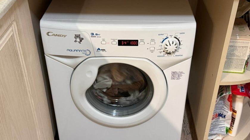 Воняет из стиралки? Оказывается, проблема в манжете - вот как убрать запах и налет
