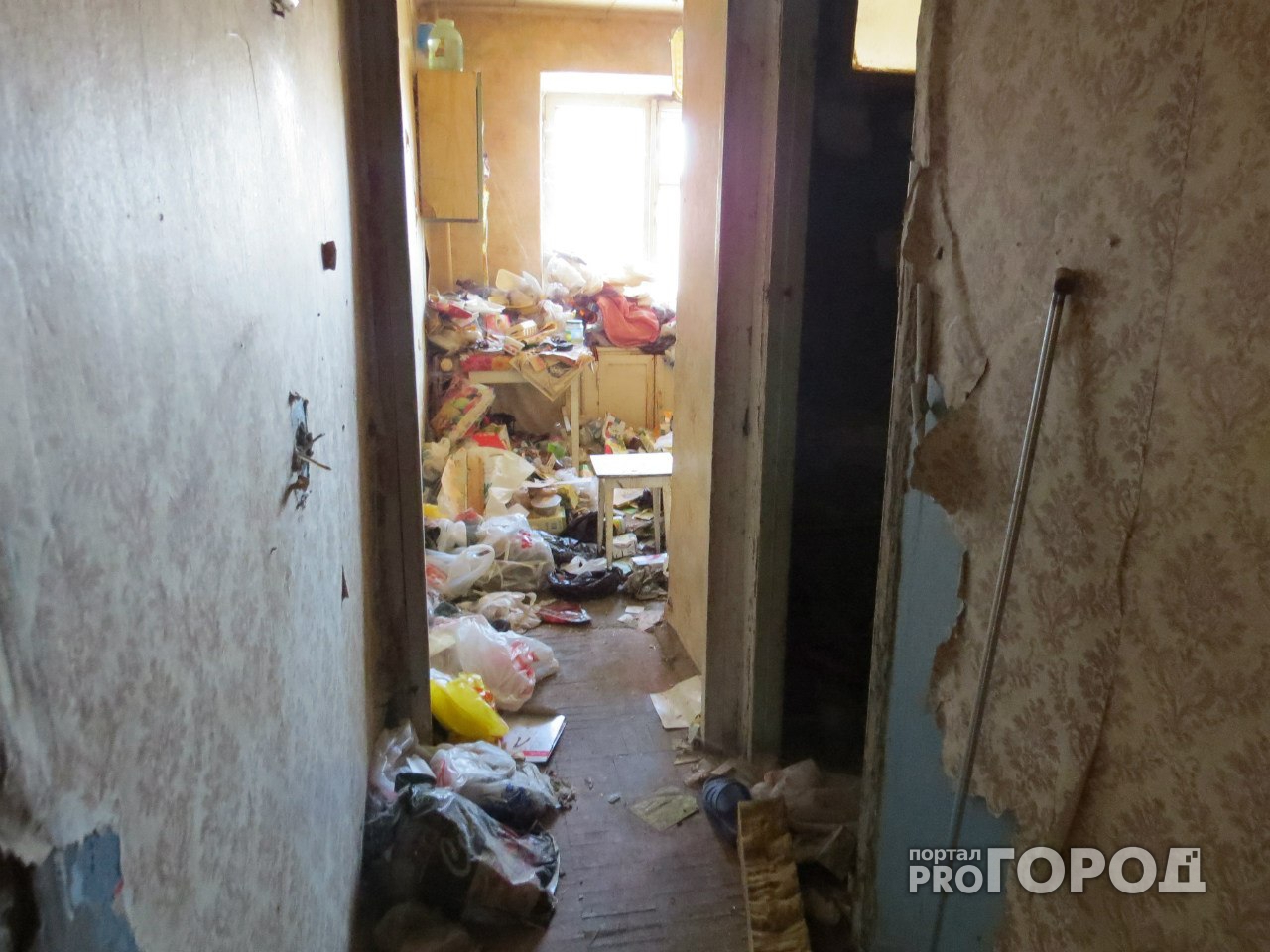 В Чепецке соседи добились выселения хозяйки пугающей квартиры