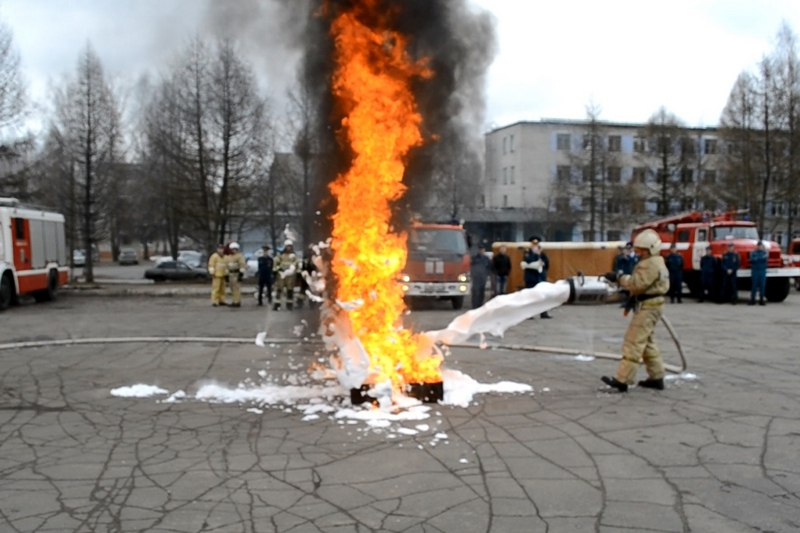 Спасатели в Кирово-Чепецке потушили пожар у администрации города