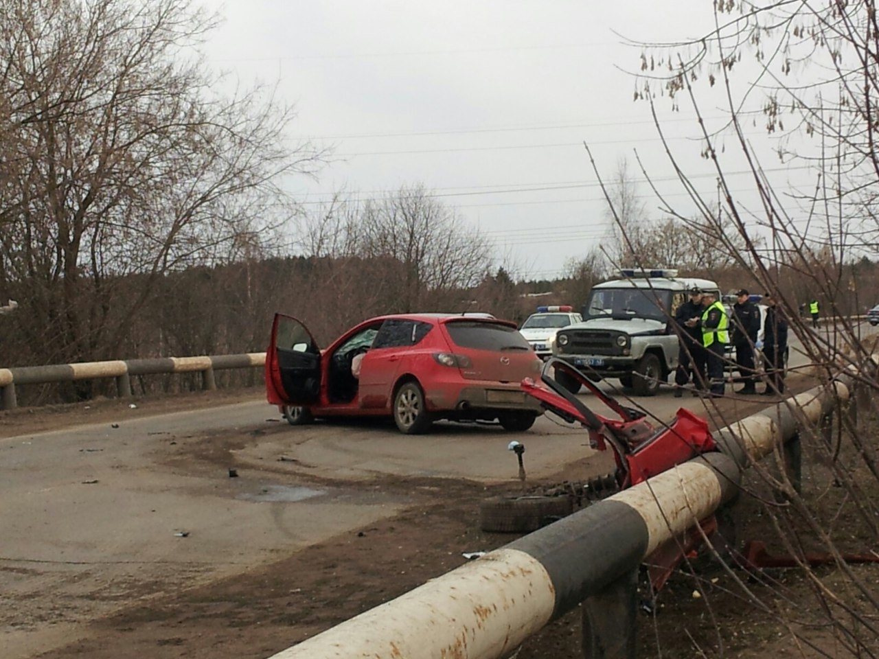 Последствия ДТП в Кирово-Чепецке помогали ликвидировать спасатели