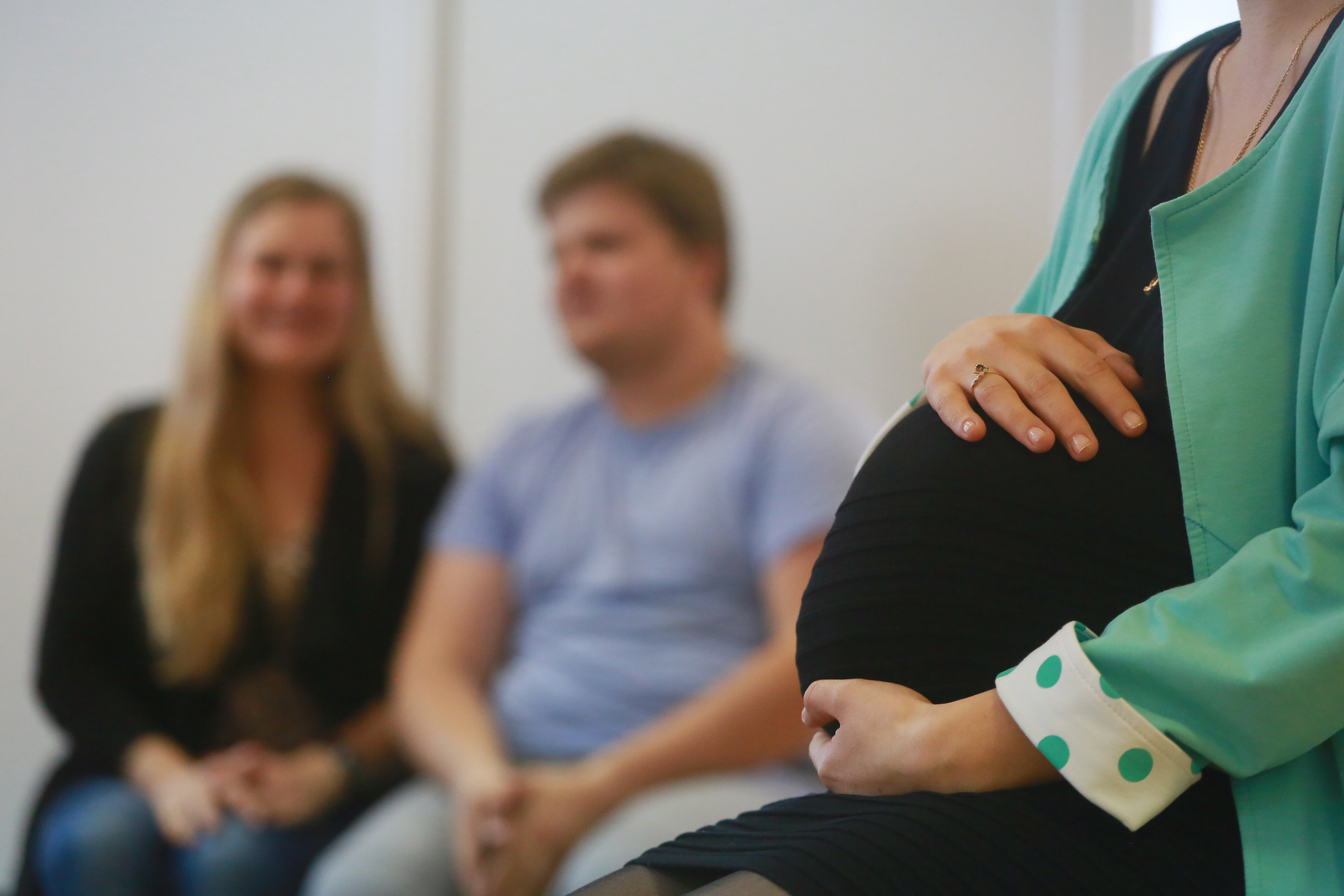 В Чепецке родители выгнали из дома 16-летнюю беременную девушку