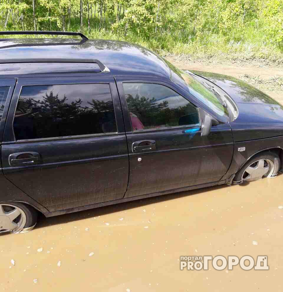 В Чепецком районе  в машине нашли труп мужчины