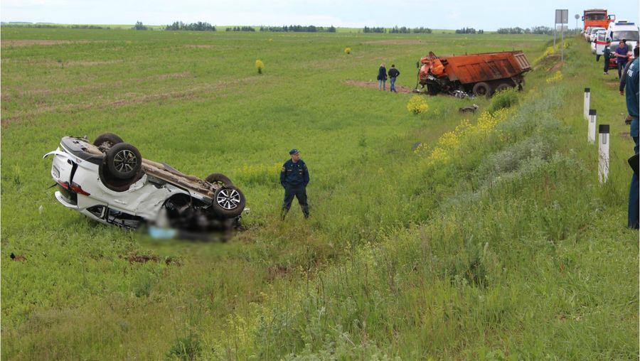В Кировской области в страшной аварии погибли супруги
