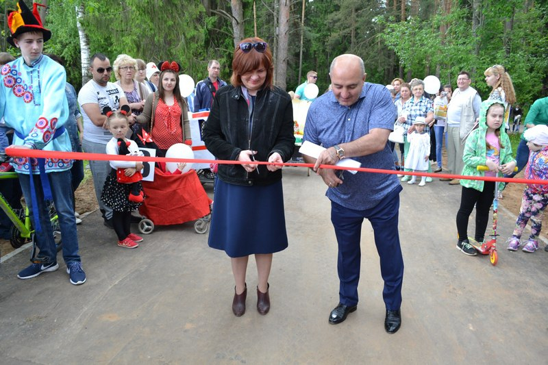 В День молодежи в парке Чепецка была открыта велопешеходная дорожка