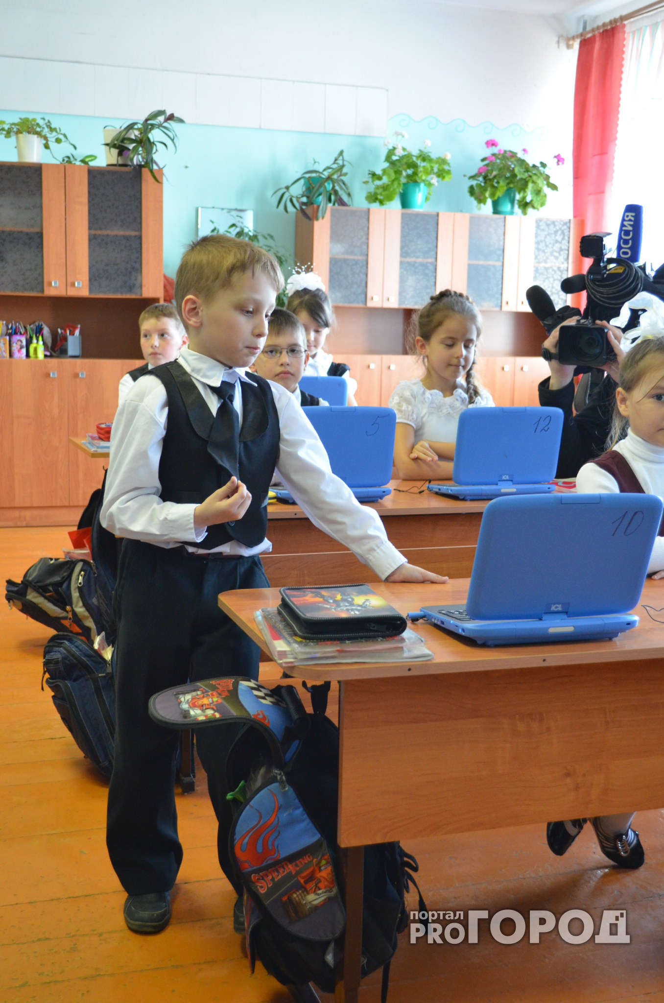 Прием в 1 класс в Чепецке: детей не могут устроить в школы рядом с домом