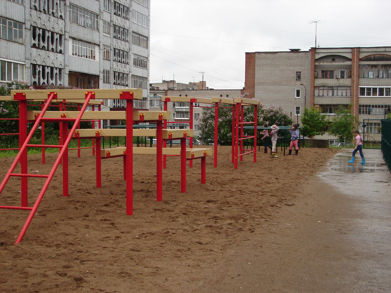 Стало известно, куда пропало оборудование с детской площадки в Чепецке