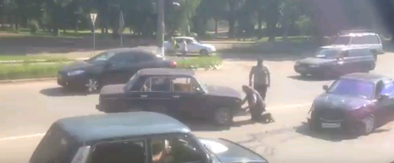 Массовое ДТП в Чепецке: на проспекте Мира столкнулись пять машин