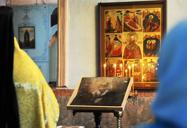 В Кирово-Чепецк привезут чудом проявившуюся икону Николая Чудотворца