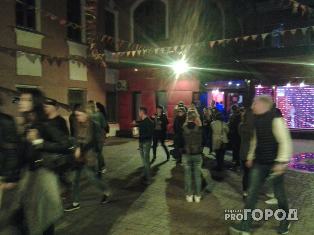 В Кирове одновременно эвакуировали посетителей клубов, кинотеатров и ТЦ