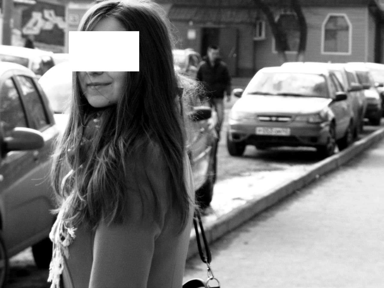 В Кирове в подъезде зарезали девушку: что известно об убийстве и почему в соцсетях началась паника