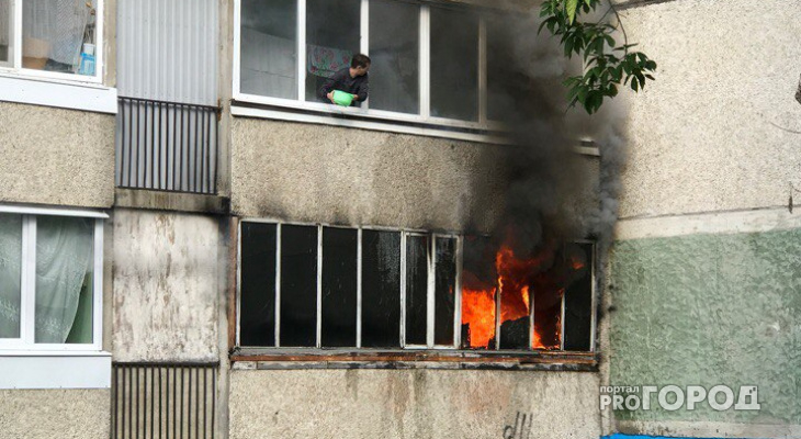 Из-за непотушенного окурка в Кирово-Чепецке пожарные эвакуировали жильцов