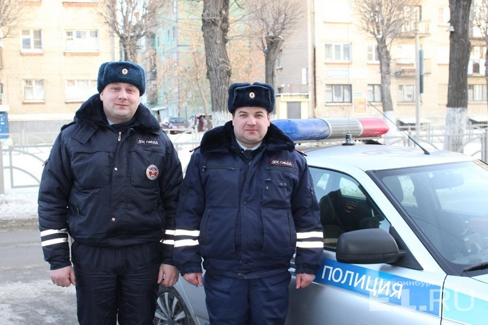 Полицейские спасли замерзавшего дальнобойщика из Кировской области