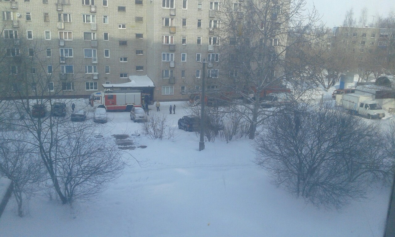 В Чепецке на улице Ленина загорелась квартира