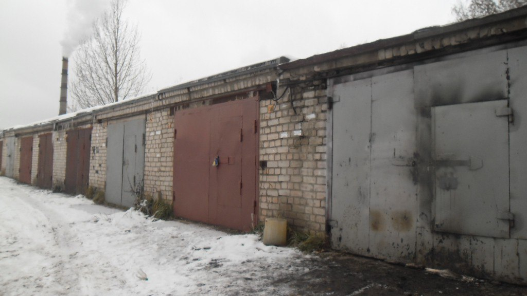 В администрации Чепецка объяснили, зачем сносят временные гаражи