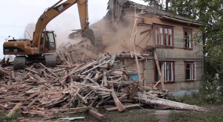 В администрации рассказали, куда переселят жителей аварийных домов в Чепецке