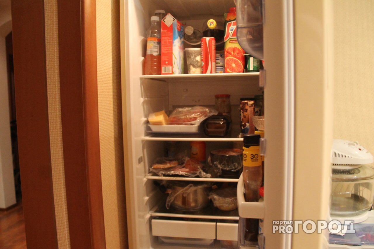 В Чепецке мужчина украл у своей соседки из квартиры холодильник