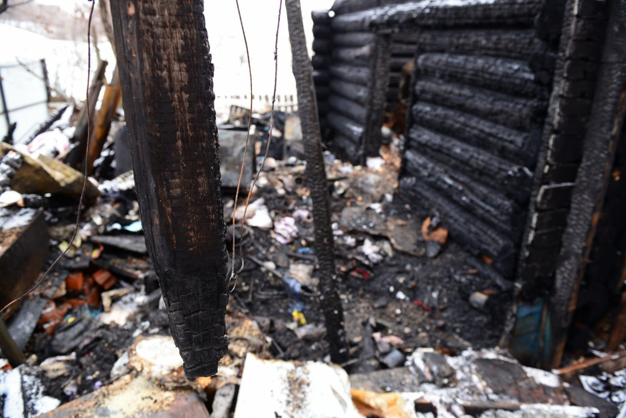 В Слободском районе сгорел дом многодетной семьи
