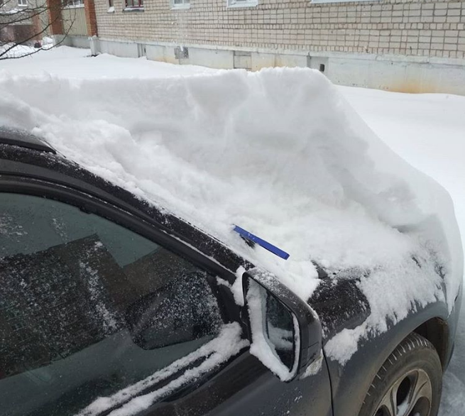 Снегопад в Чепецке: горожане говорят об Апокалипсисе на дорогах