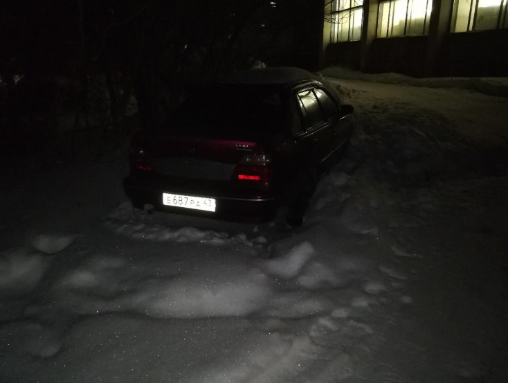 Объявлено вознаграждение за информацию о водителях, уехавших с места ДТП в Чепецке