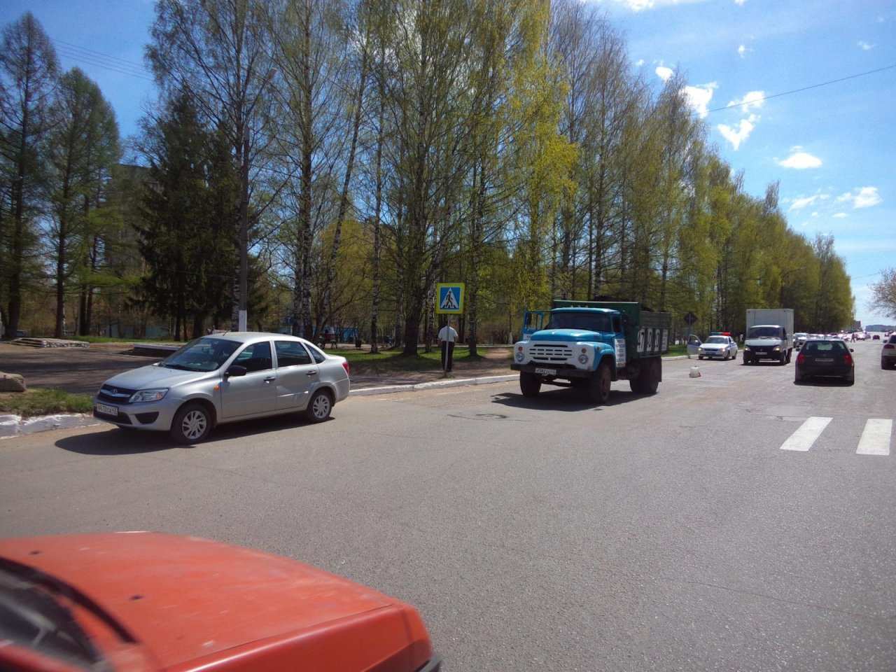 В Чепецке столкнулись «ЗИЛ» и «Гранта»: оба водителя не признают вину