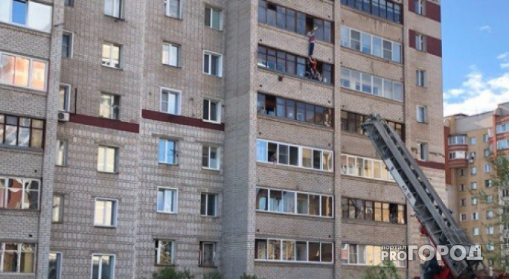В Кирове ребенок повис на балконе шестого этажа: очевидец рассказала о ЧП