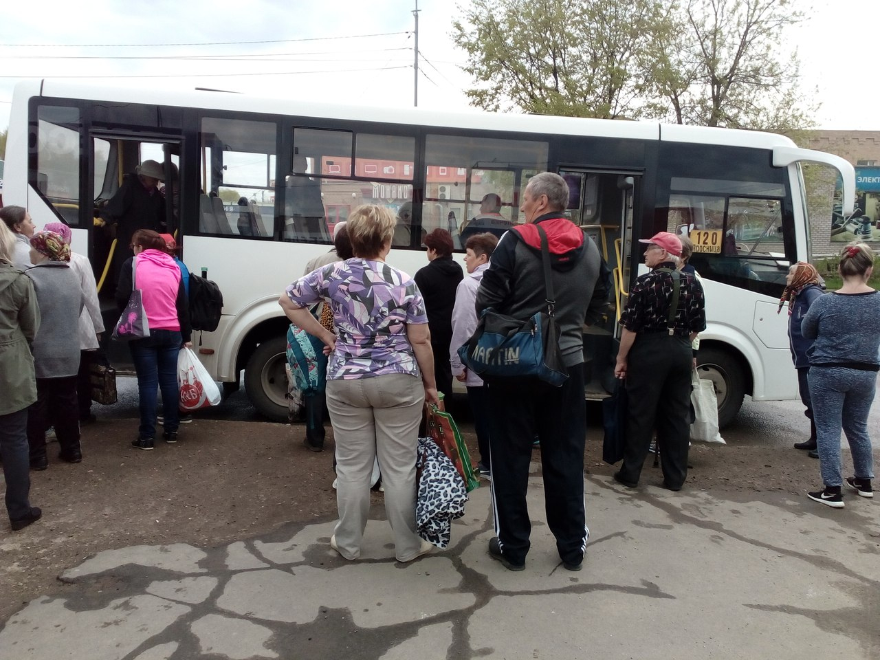 Очевидец: «В Чепецке в автобусе у мужчины случился приступ»