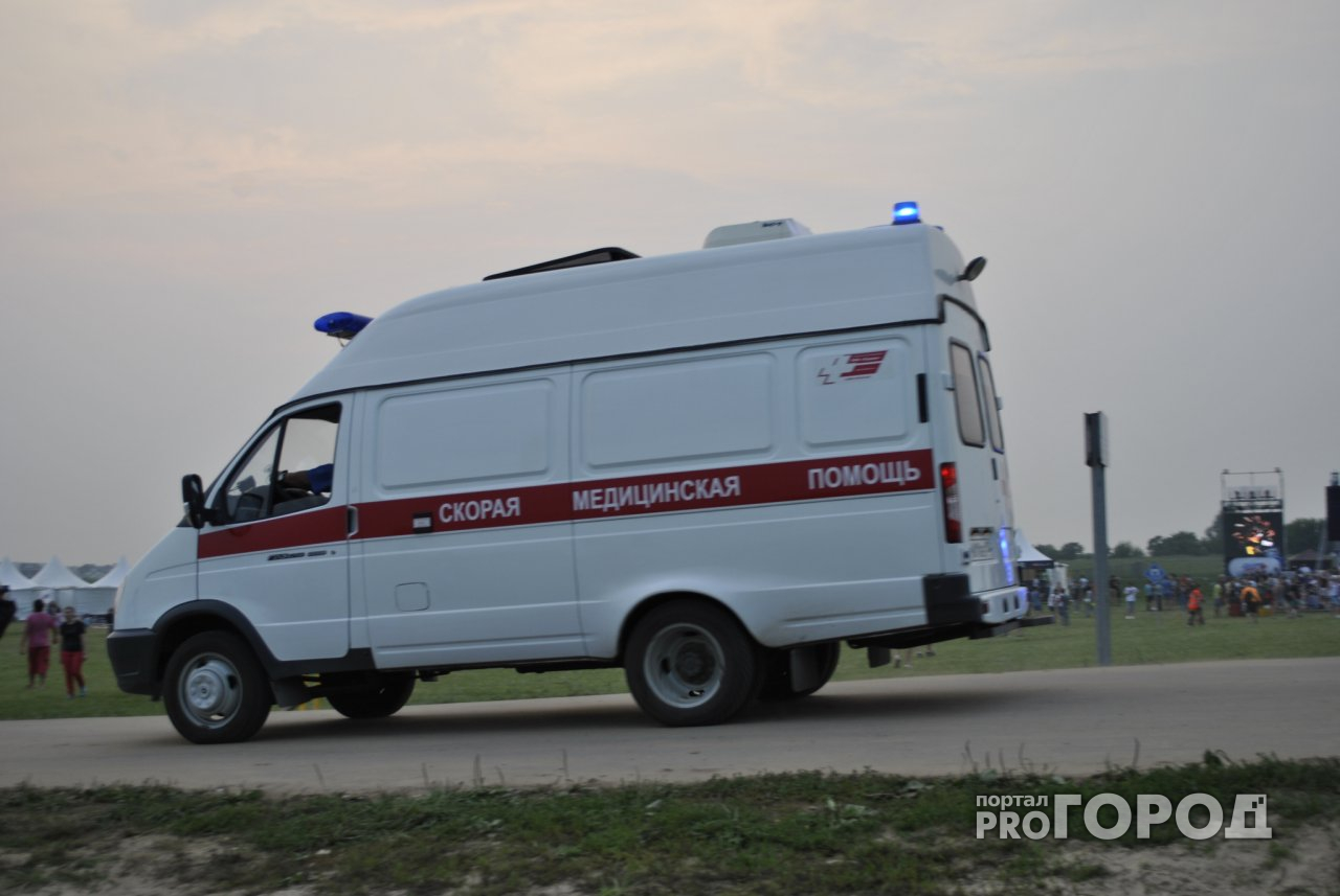 В Чепецком районе подросток получил ожоги, плеснув в костер бензин