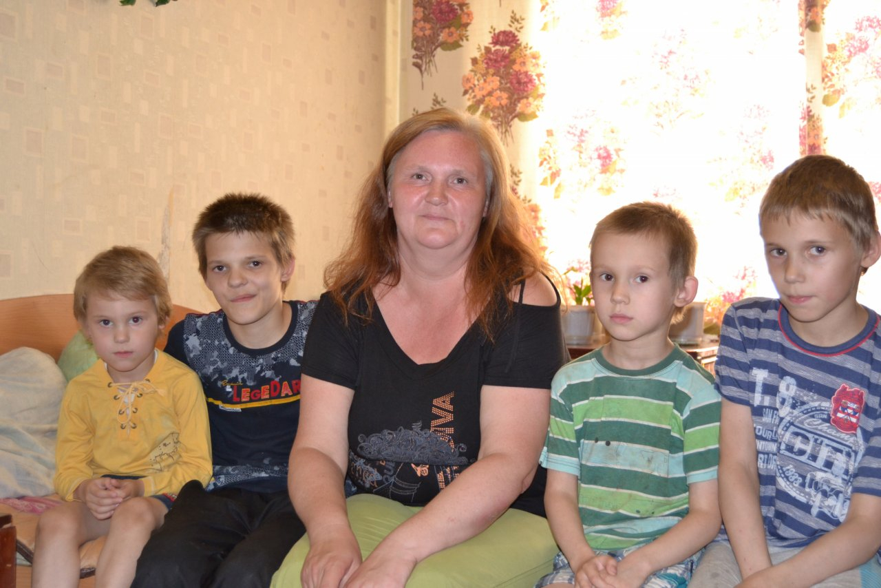 После публикации чепчане подарили многодетной семье Гониных стиральную машину