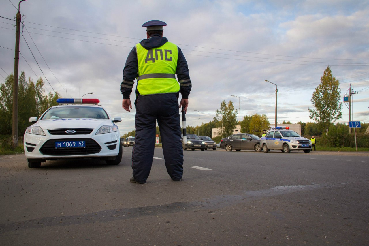 В Чепецке водитель сервиса "Подвези" на своем авто с пассажиром попал в аварию